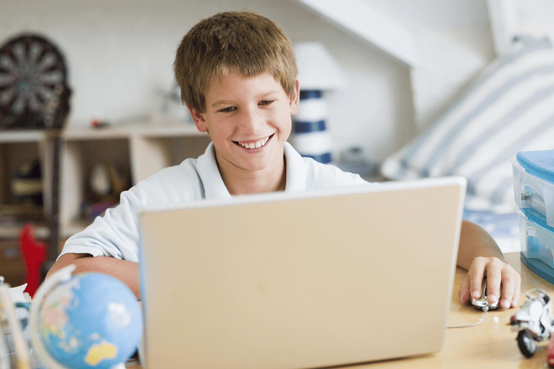 virtual student in his room participating