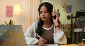 teenage-girl-does-independent-study-at-home